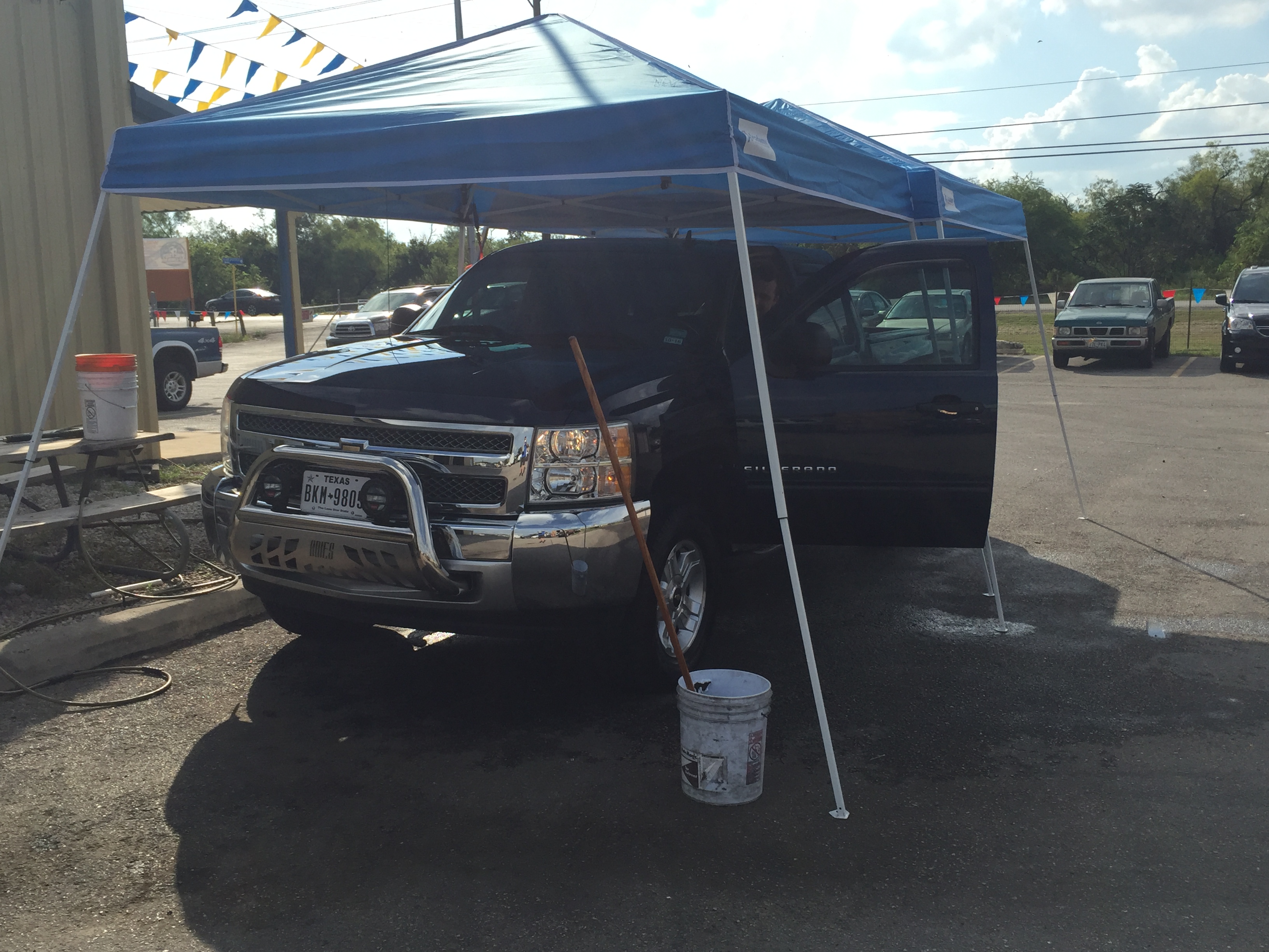 CAR WASH AND DETAIL SERVICES AT EDDIE’s AUTOMOTIVE